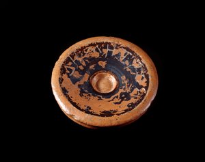 Etruskien sivilisaatio: jumalatar Demeterille omistettu terrakottaleikkausfragmentti 550-530 eKr. - Graviscasta, Italiasta tekijältä Etruscan