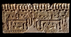Etruskien sivilisaatio: terrakottafriisi, jota koristaa juhlatilaisuus. 580 eaa Dim. 24x54 cm. Murlon palatsista. Murlo, Antiquarium Comunale tekijältä Etruscan
