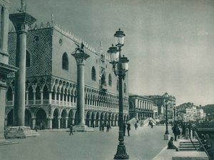 Doges-palatsin päärintama Riva degli Schiavonin kanssa, Venetsia, Italia, 1927 tekijältä Eugen Poppel