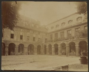 [Kaaripihalla] tekijältä Eugène Atget