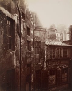 Rouenilainen sisäpiha tekijältä Eugène Atget