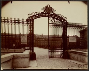 Ristikko, Hôtel des Invalides tekijältä Eugène Atget