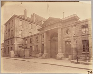 Charitén sairaala tekijältä Eugène Atget