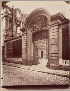 Hôtel Lamoignon, Rue Pavée 24