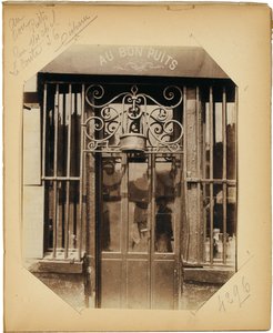 Sivu albumilta "Documents for the History of Old Paris", n.1910 tekijältä Eugène Atget