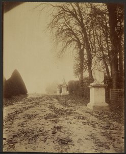  tekijältä Eugène Atget
