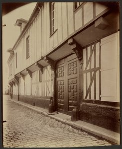 Beauvais, House, 27 Rue Pantaléon. tekijältä Eugène Atget
