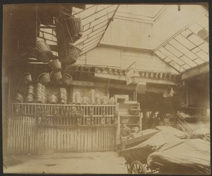 Hôtellerie du Heaume, 5 Rue Pirouette (1°) tekijältä Eugène Atget