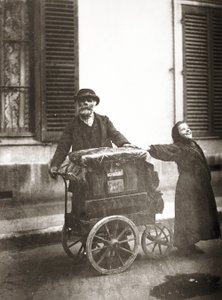 Urkusoittaja, n.1898-99 (gelatiinihopeakuvio) tekijältä Eugène Atget