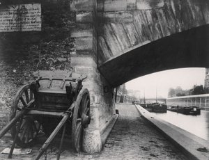 Pont de lArchevêché, Quai de la Tournellen kulmassa, Pariisi, 1911 tekijältä Eugène Atget