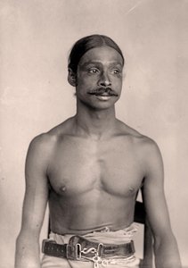 Muotokuva srilankalaisesta miehestä, noin 1890.
