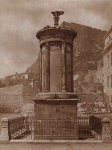 Monumentti Dionysokselle, viinin jumalalle, pystytti Ateenaan vuosina 335-34 eKr. Lysikrates juhlimaan joukkueensa voittoa teatterikilpailuissa (m/w kuva) tekijältä European Photographer