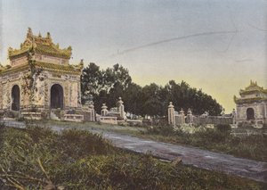 Kuningas Dong-Khanhin isän hautausmaa tekijältä European Photographer