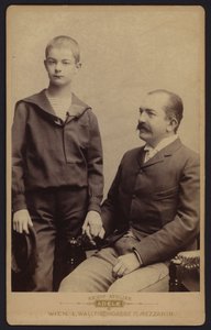 Muotokuva, Serbian kuningas Milan Obrenovic poikansa Alexanderin kanssa (m/v kuva) tekijältä European Photographer