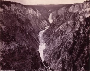 Yellowstonen Grand Canyon ja putoukset