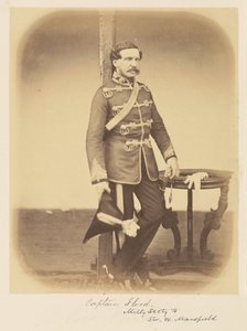 Kapteeni Flood, Sir W. Mansfieldin sotilassihteeri tekijältä Felice Beato