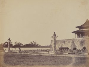 Sisäänkäynti Talvipalatsiin, Pekin, 29. lokakuuta 1860, 1860. tekijältä Felice Beato