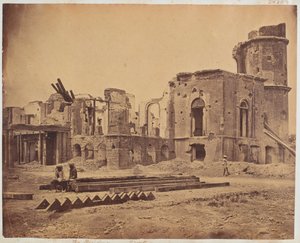 Residenssin etuosa, Lucknow, 1858 tekijältä Felice Beato