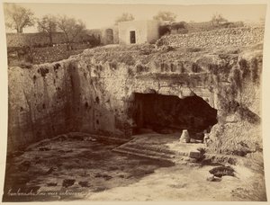 Kuninkaiden hautakammio, sisäpiha, Jerusalem tekijältä Félix Bonfils