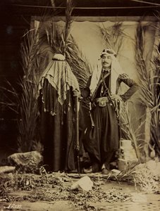 Albumi Damas et Baalbek : Syyrialainen pariskunta perinteisissä vaatteissa