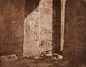 Ensimmäinen pylväs - ranskalainen kaiverrettu kaiverrettu itäiseen kaiverrukseen kohtaan H, Filan saari, 1851 tekijältä Félix Teynard