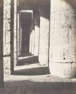 Medinet-Abou Thebes, Rakennukset Posteriors - Toinen tuomioistuin - Ga..., 1851-52, painettu 1853-54. tekijältä Félix Teynard