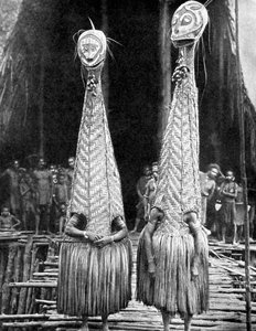 Peikkonaamarit ja visiirit, joita käytetään kauneuden apuna, Papua, Uusi-Guinea, 1936. tekijältä Fox Photos