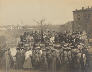 Valokuva Tuskegee-instituutin 25-vuotisjuhlasta, 1906. tekijältä Frances Benjamin Johnston