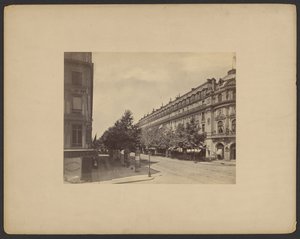 Boulevard des Capucines, Rue Louis le Grandin kulma, Pariisi. tekijältä Francis Frith