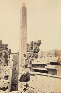 "Egypti ja Palestiina": graniittiobeliski, jonka farao Tuthmosis I ja kuningatar Hatshepsut rakensivat suuressa Amun-Ra-temppelissä, Karnakissa, Egyptissä tekijältä Francis Frith