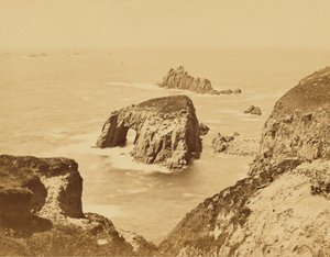 Enys Dodnan, Land