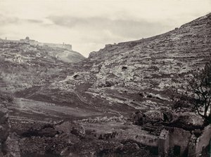 Moriah-vuori, Jerusalem, En Rogelin kaivosta, n. 1857.