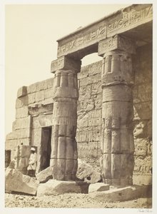 Goornehin temppelin portico, 185862. tekijältä Francis Frith