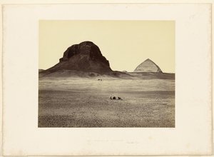 Dahshurin pyramidit idästä nähtynä tekijältä Francis Frith