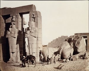 El-Kurnehin Rameseum, Thebes, 1857. tekijältä Francis Frith