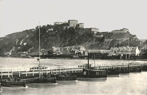 Ehrenbreitsteinin linnoitus Reinin rannalla, Saksa, 1895.