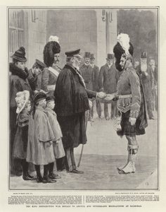 Kuningas jakaa sotamitaleja Argyllille ja Sutherland Highlandersille Balmoralissa