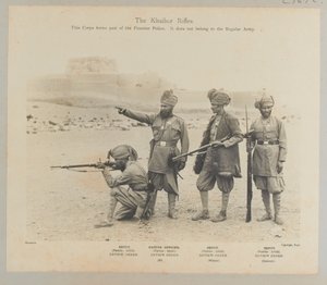 Khyber-kiväärit, noin 1900 tekijältä Fred Bremner