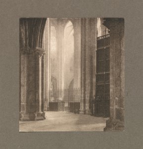 Kameratyö: Korkeus ja valo Bourgesin katedraalissa, 1903.