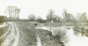 Kelmscottin kartano: Thamesilta tekijältä Frederick H. Evans
