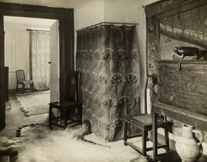Kelmscottin kartano: kulku rinnakkaishuoneeseen tekijältä Frederick H. Evans