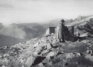 Buet, Aiguilles Rouges -vuorijono Breventistä katsottuna (s/w-kuva) tekijältä French Photographer