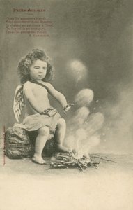 Kerubi istuu tulen ääressä (m/w kuva) tekijältä French Photographer