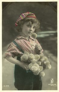 Lapsi kukkakimpun kanssa tekijältä French Photographer
