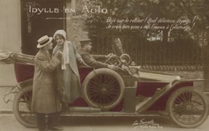 Pariskunta autolla (värikuva) tekijältä French Photographer