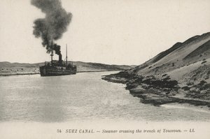 Egypti: Toussounin juoksuhautaa ylittävä höyrylaiva (s/w-kuva). tekijältä French Photographer