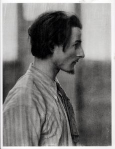 Henri Gaudier-Brzeska (1891-1915) tekijältä French Photographer
