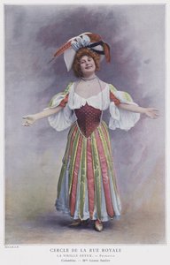 Jeanne Saulier Colombinena La Vieille Revuessa (värillinen kuva) tekijältä French Photographer