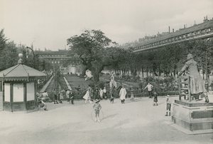 Jardin du Palais-Royal, Palais-Royalin puutarha (valokuvakaiverrus) tekijältä French Photographer