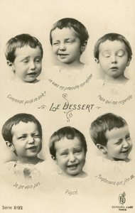 Pieni poika vetää kasvoja (m/w kuva) tekijältä French Photographer